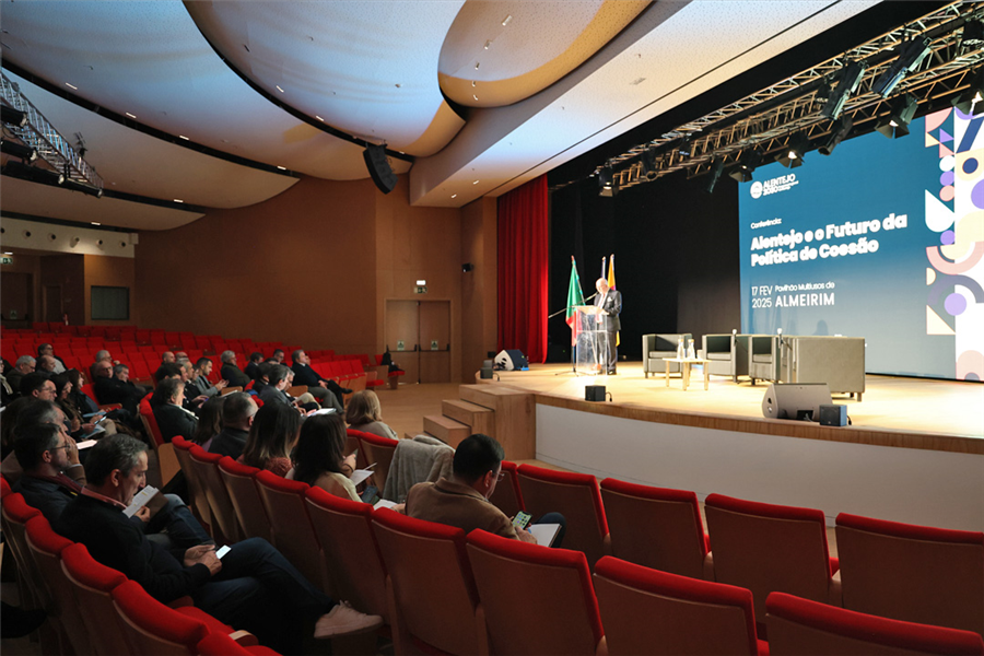 Almeirim recebeu debate sobre o Futuro da Política de Coesão