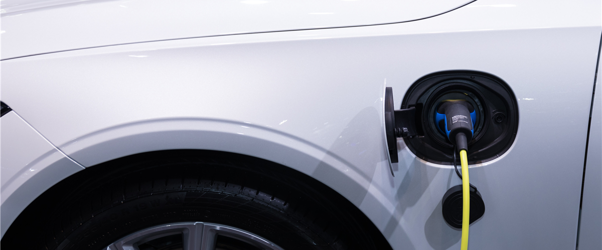 Fundo Ambiental apoia instalação de carregadores de carros elétricos para IPSS
