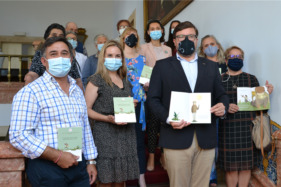 História do fundador da J.J. Louro contada em livro ilustrado