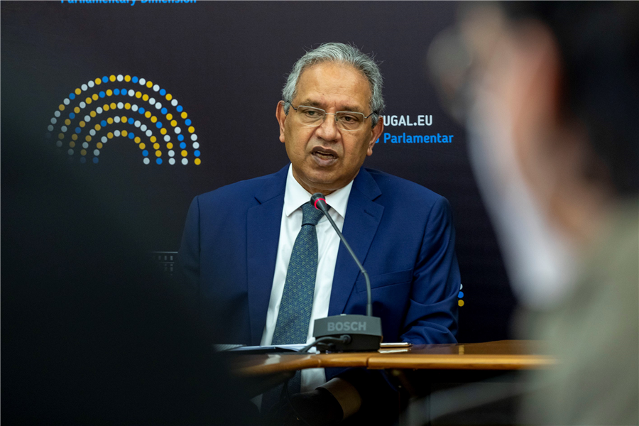 Ministro do Planeamento anuncia novos apoios de 80 milhões de euros às empresas